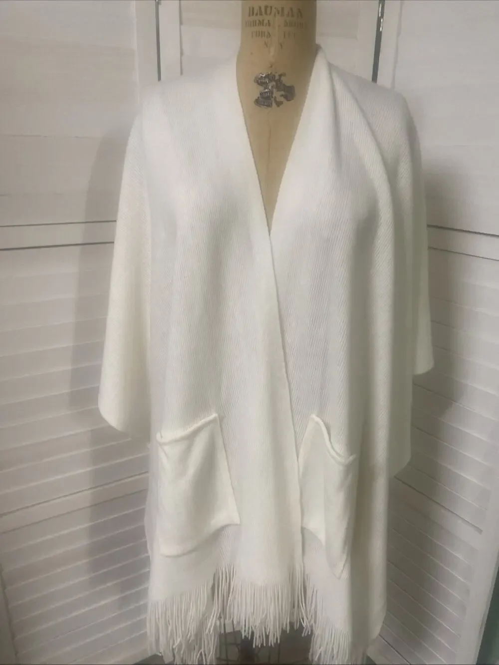 Mixit Women’s Off White Acrylic Shawl One Size Fringes Pocket